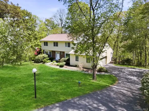 35 Woodcrest Drive Armonk NY 10504