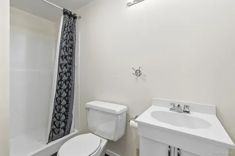 35 Woodcrest Drive Armonk NY 10504