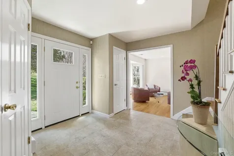 35 Woodcrest Drive Armonk NY 10504
