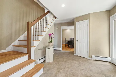 35 Woodcrest Drive Armonk NY 10504