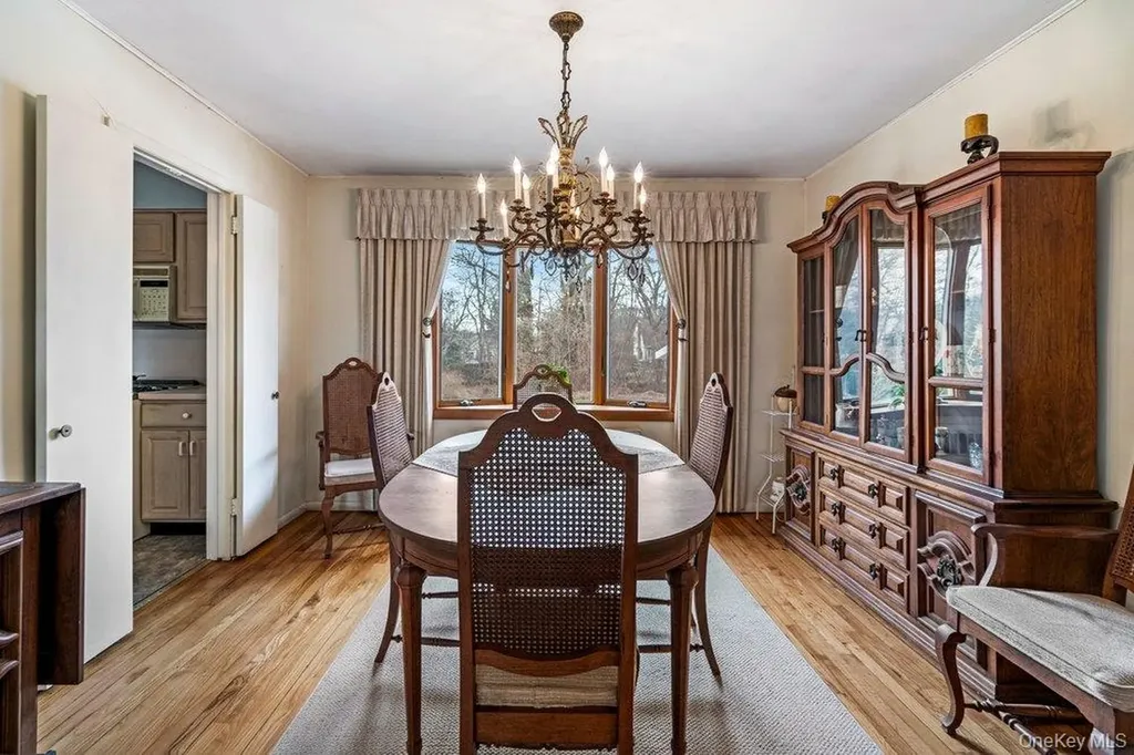 848 Hampshire Road Bay Shore NY 11706
