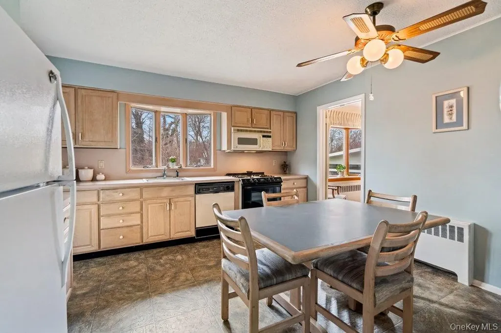 848 Hampshire Road Bay Shore NY 11706