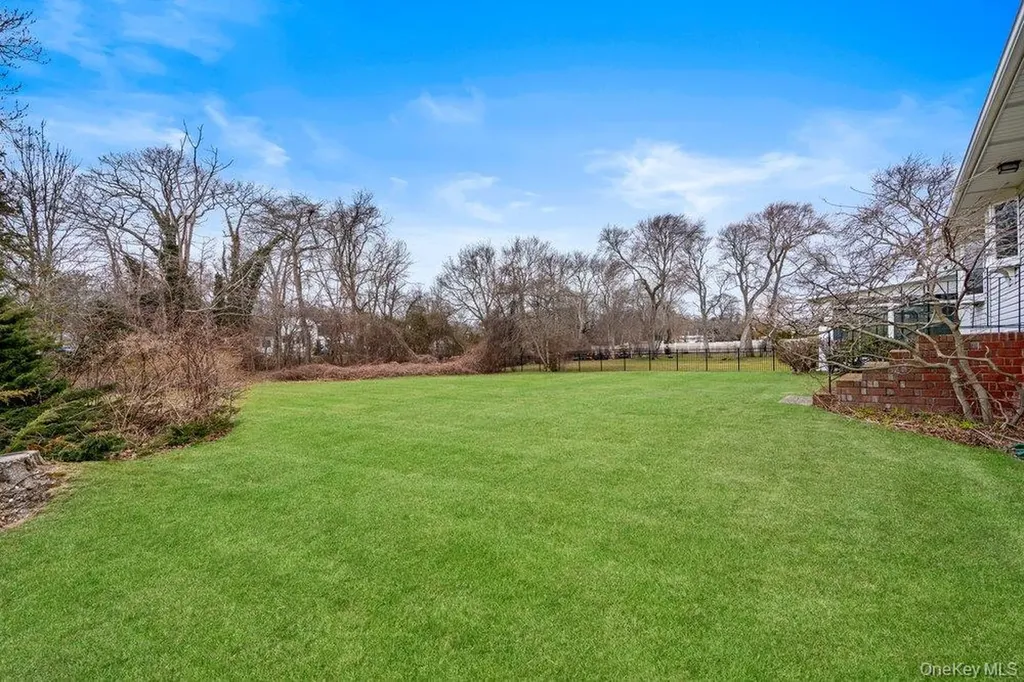 848 Hampshire Road Bay Shore NY 11706