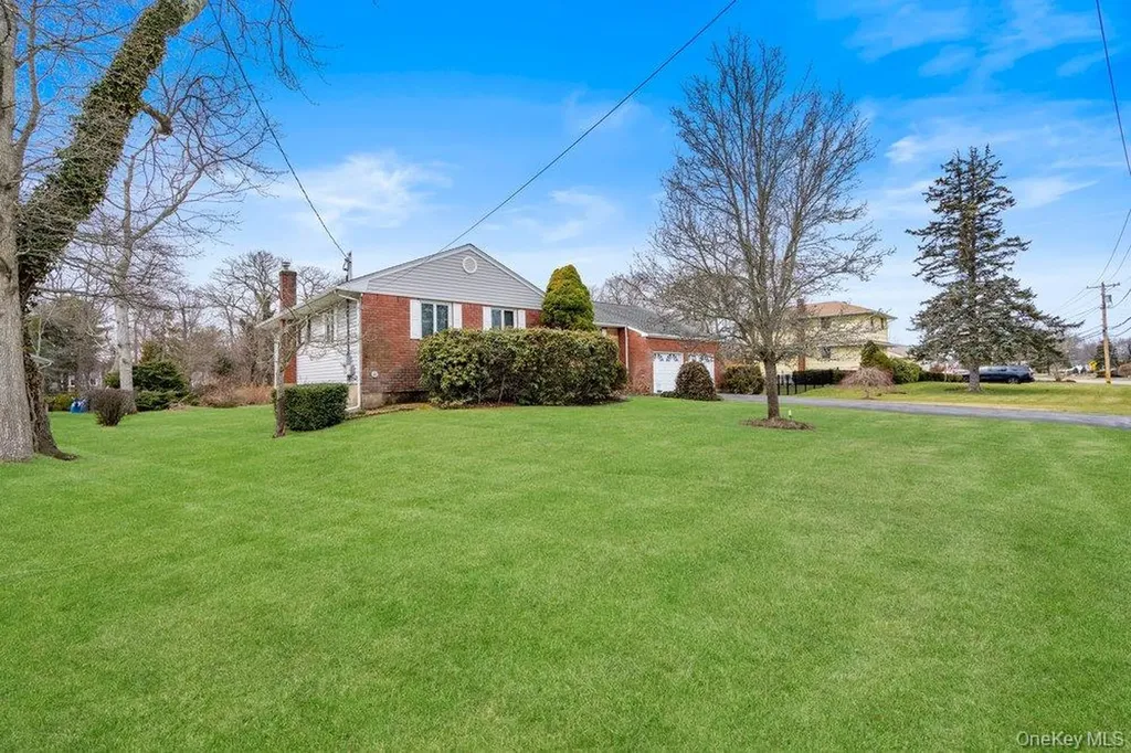 848 Hampshire Road Bay Shore NY 11706