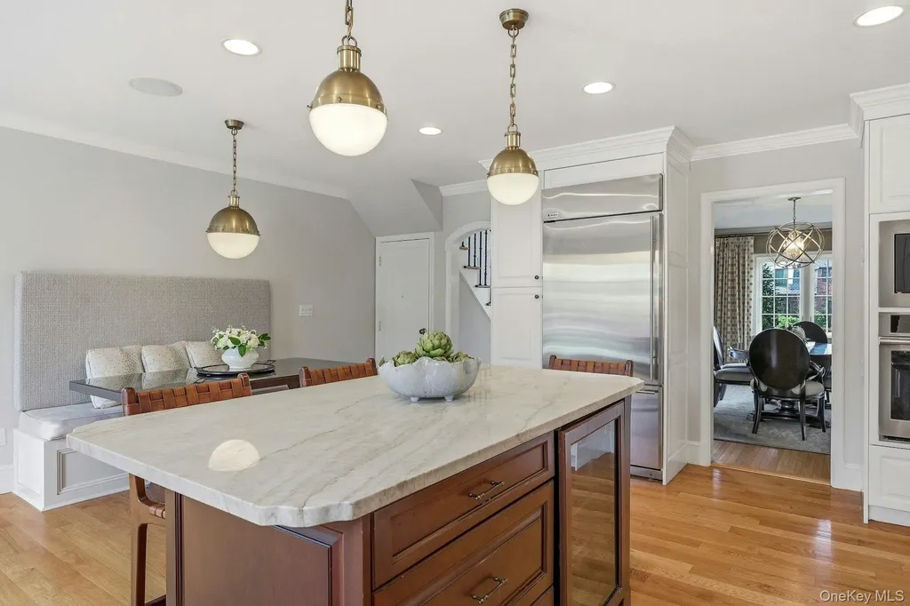 106 Thayer Road Manhasset NY 11030