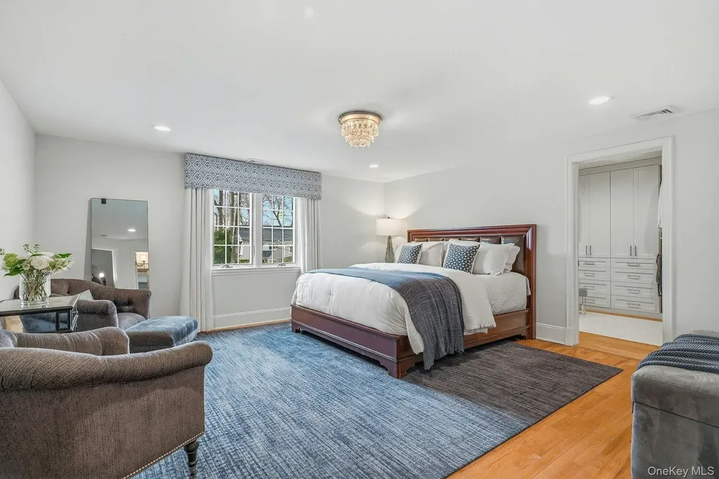 106 Thayer Road Manhasset NY 11030