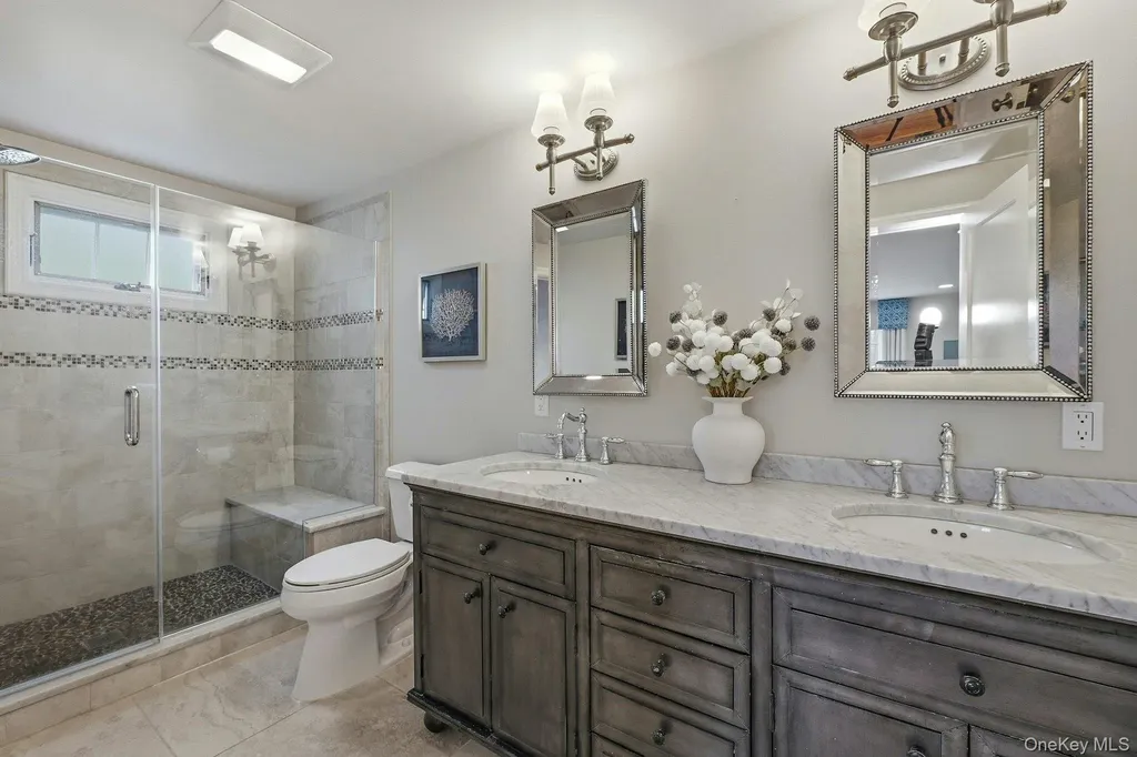 106 Thayer Road Manhasset NY 11030