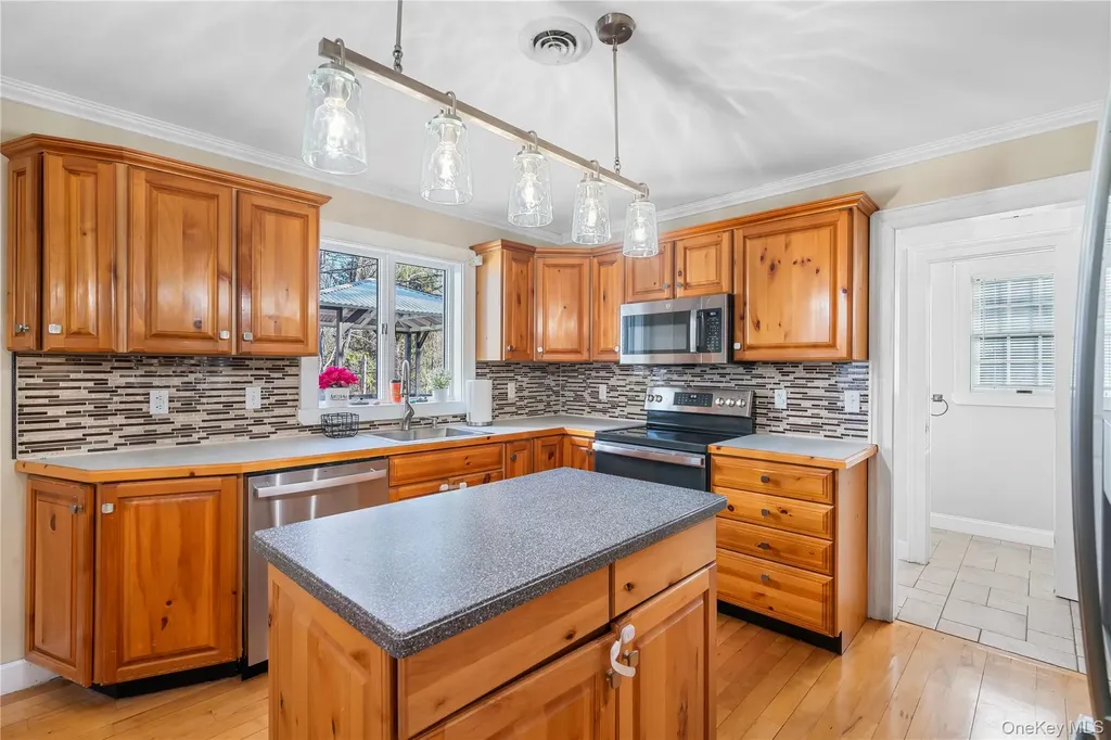 2 Pine Tree Road Monroe NY 10950