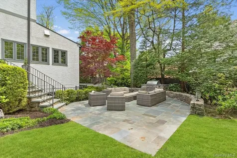 10 Locust Ridge Road Larchmont NY 10538