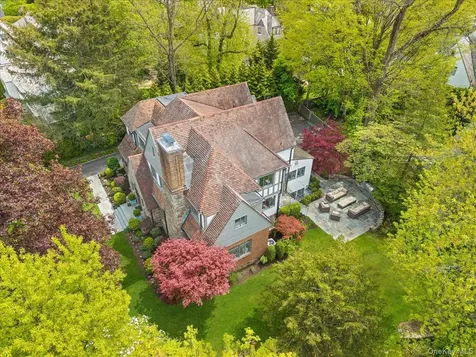 10 Locust Ridge Road Larchmont NY 10538