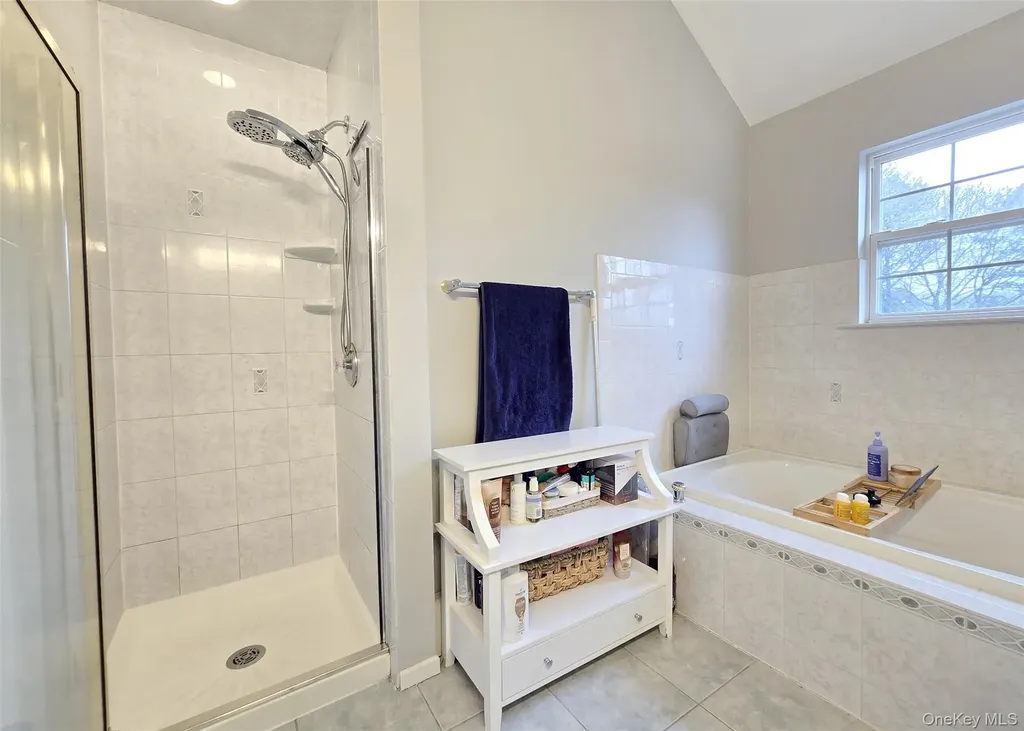 9 Keystone Court Centereach NY 11720