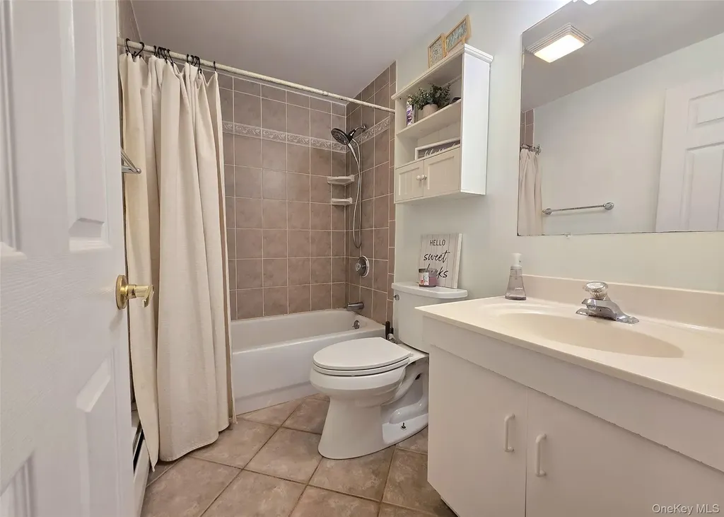 9 Keystone Court Centereach NY 11720