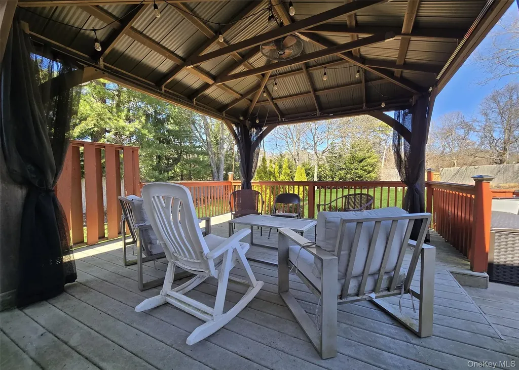 9 Keystone Court Centereach NY 11720
