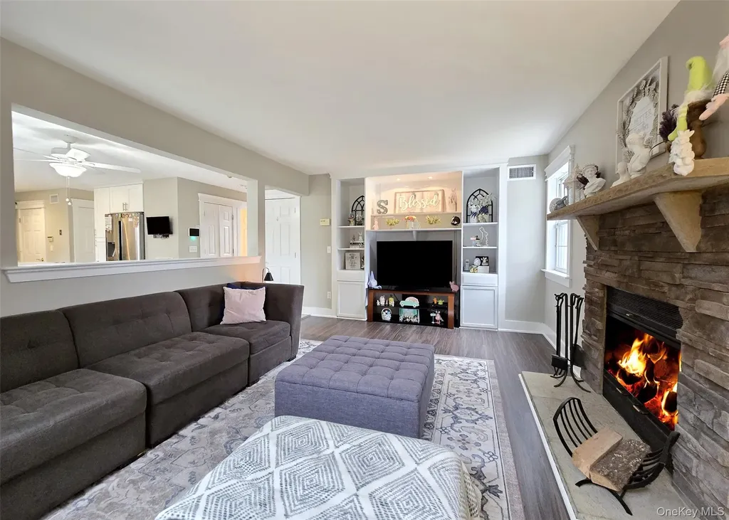 9 Keystone Court Centereach NY 11720