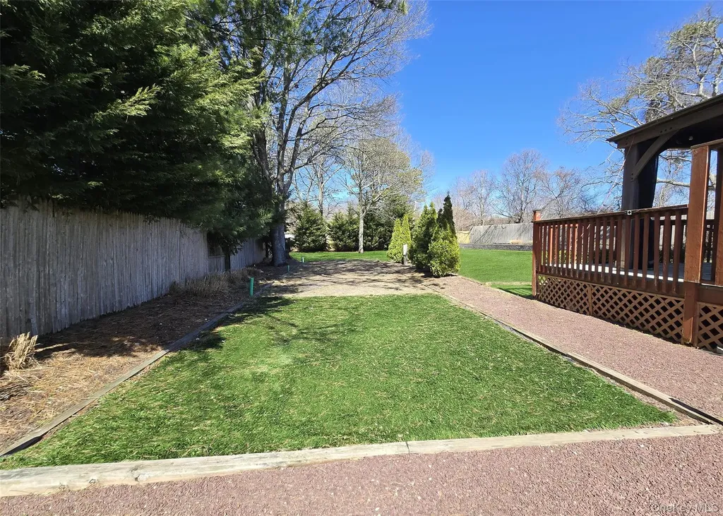 9 Keystone Court Centereach NY 11720