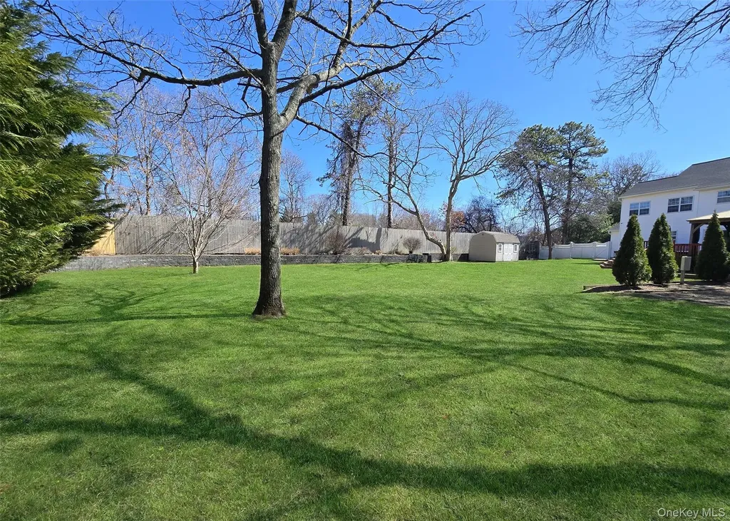 9 Keystone Court Centereach NY 11720