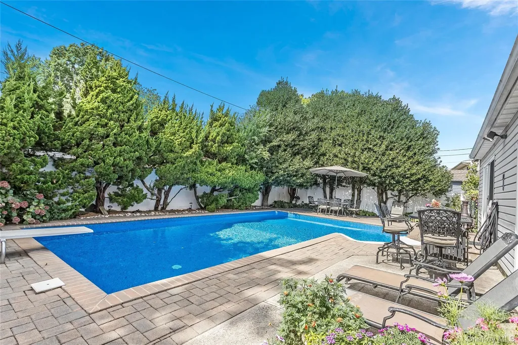3634 Summer Drive Wantagh NY 11793