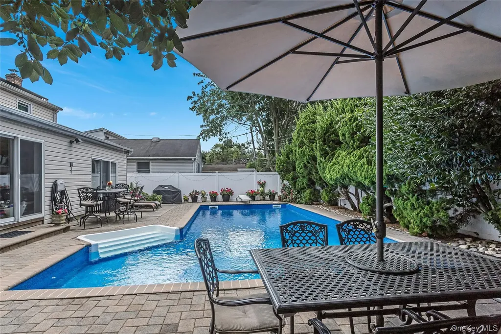 3634 Summer Drive Wantagh NY 11793