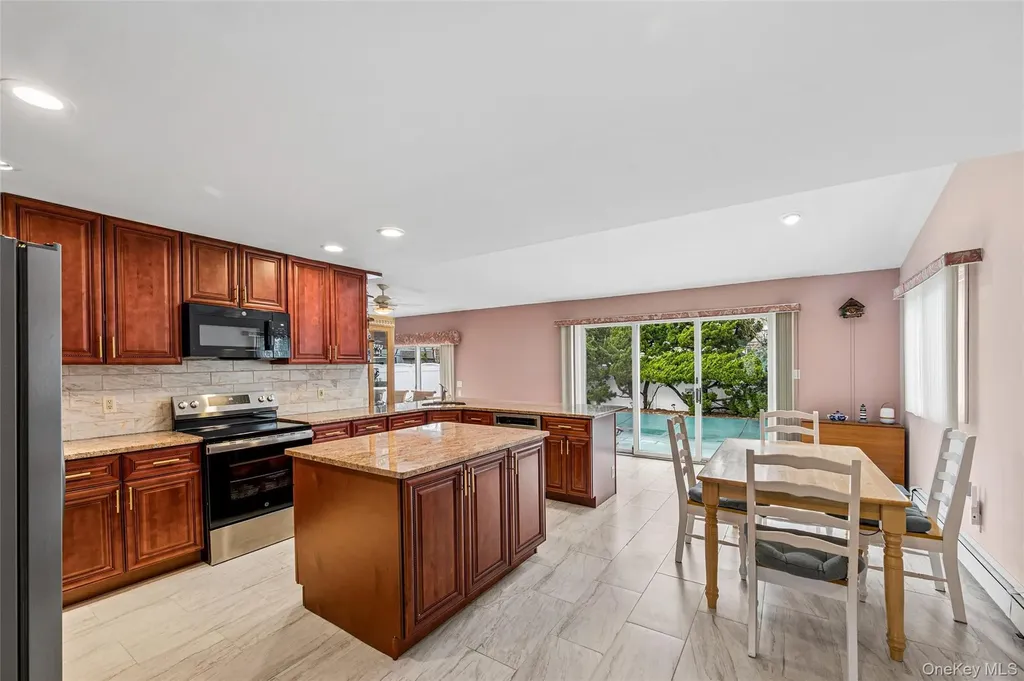 3634 Summer Drive Wantagh NY 11793