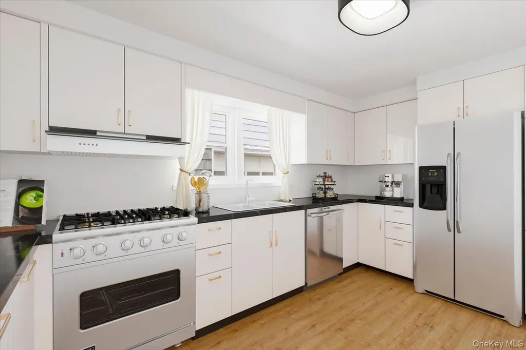 175 White Road Scarsdale NY 10583