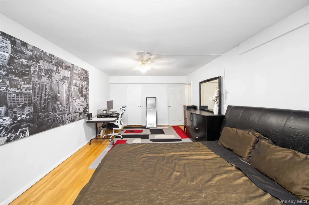 241-20 Northern Boulevard Douglaston NY 11362
