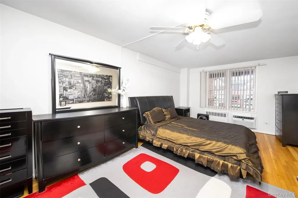 241-20 Northern Boulevard Douglaston NY 11362