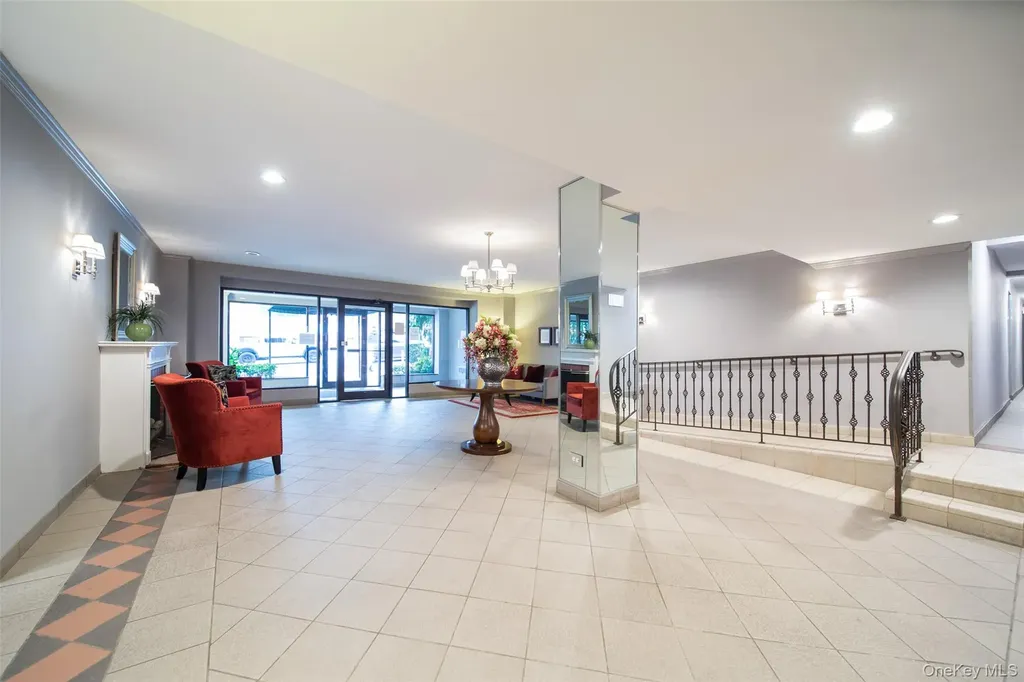 241-20 Northern Boulevard Douglaston NY 11362