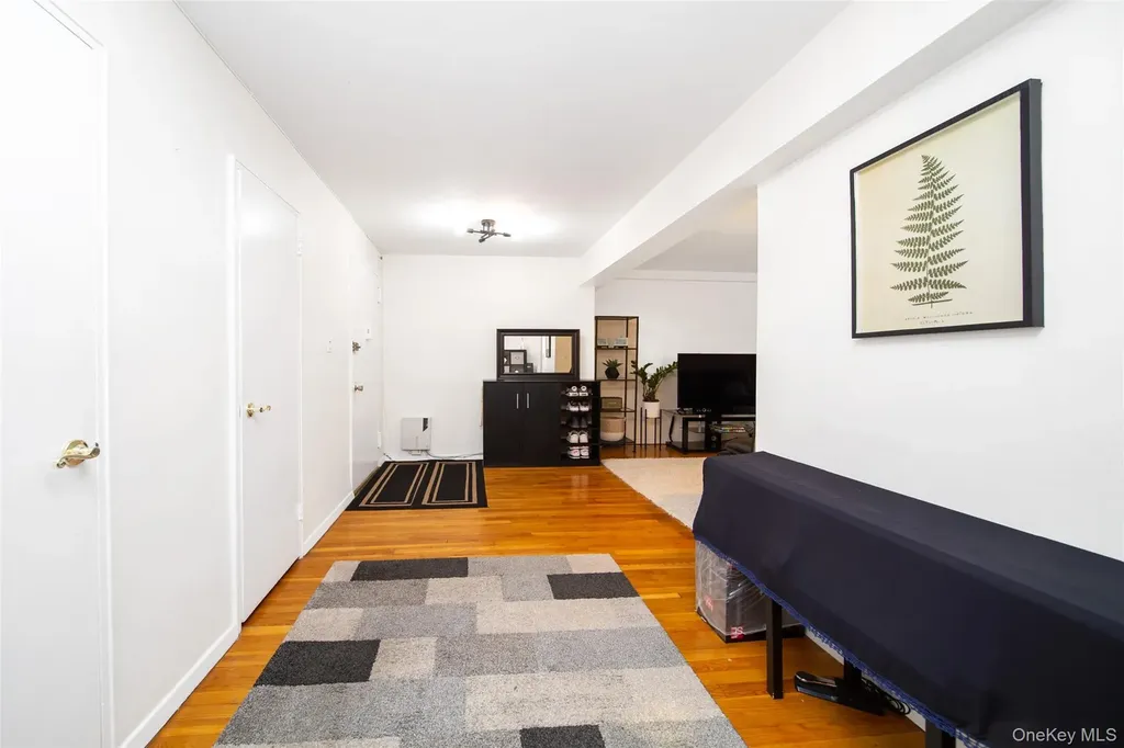 241-20 Northern Boulevard Douglaston NY 11362