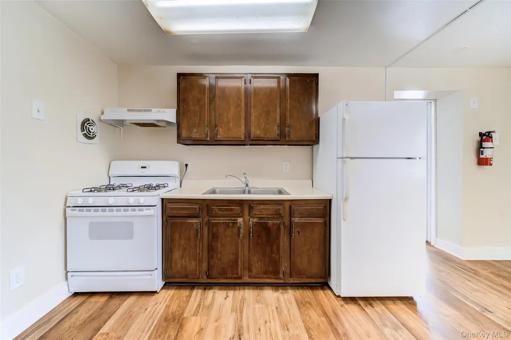 82 Sprague Avenue Middletown NY 10940