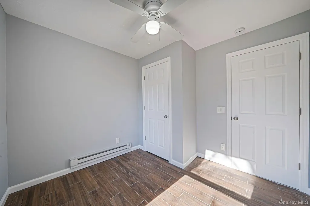 42 Oak Drive Riverhead NY 11901