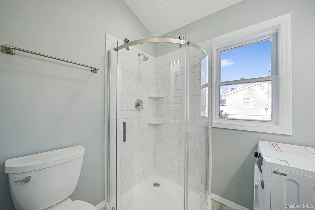 42 Oak Drive Riverhead NY 11901