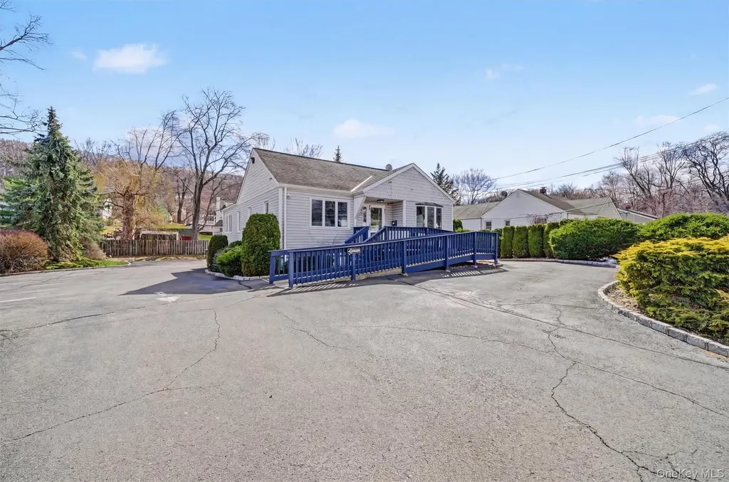 75 Ramapo Road Garnerville NY 10923