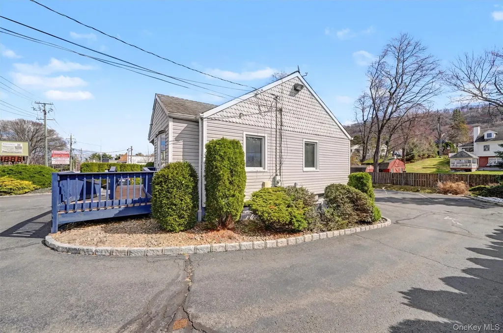 75 Ramapo Road Garnerville NY 10923