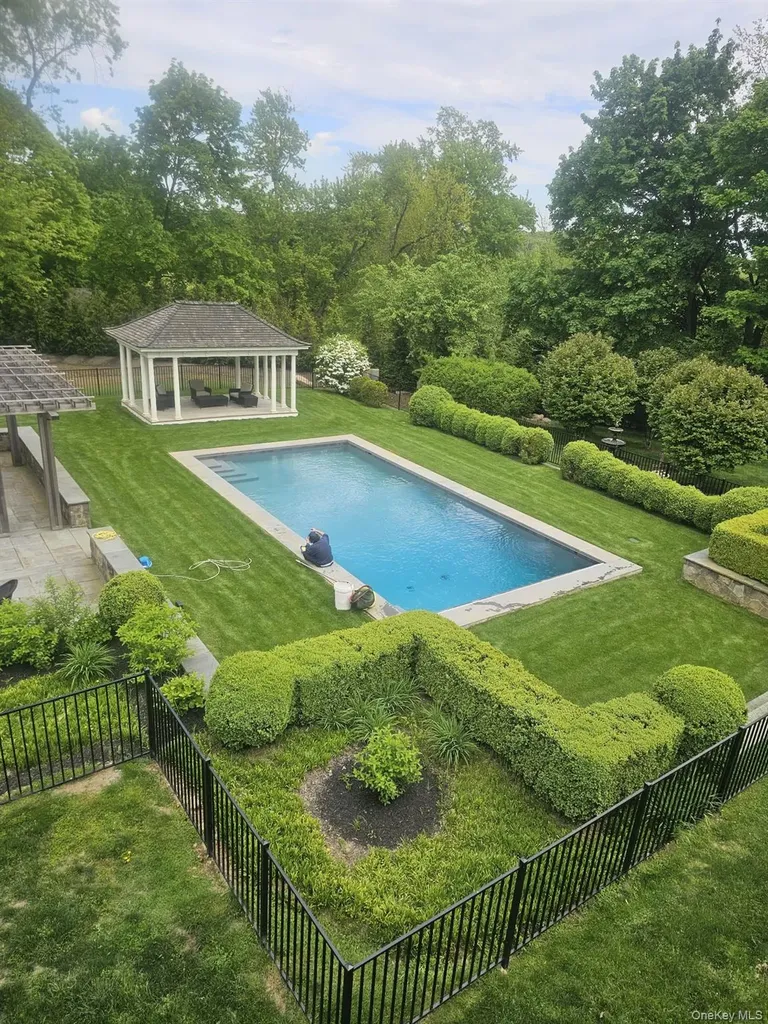 270 Guard Hill Road Bedford Corners NY 10549