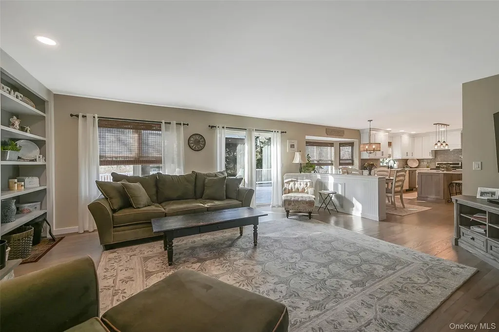 4 Apple Lane Wading River NY 11792