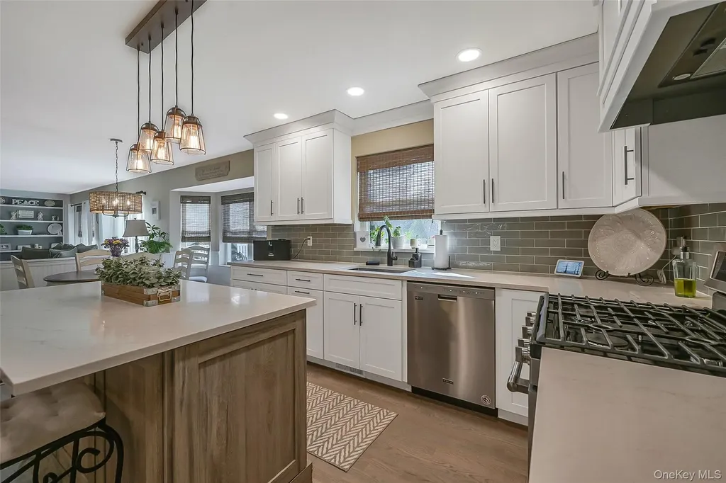 4 Apple Lane Wading River NY 11792