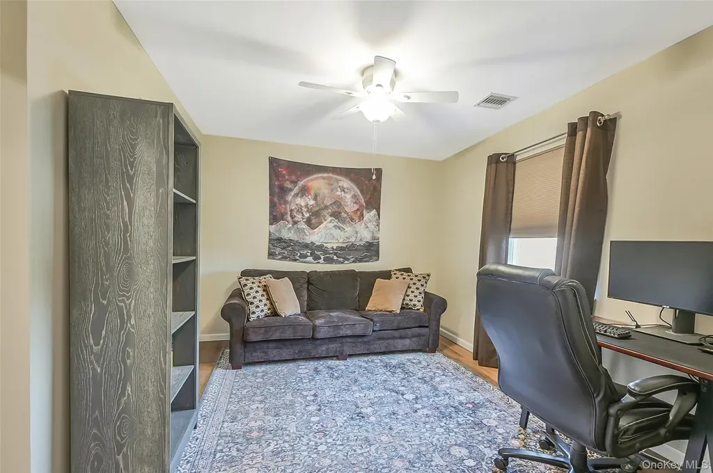 4 Apple Lane Wading River NY 11792