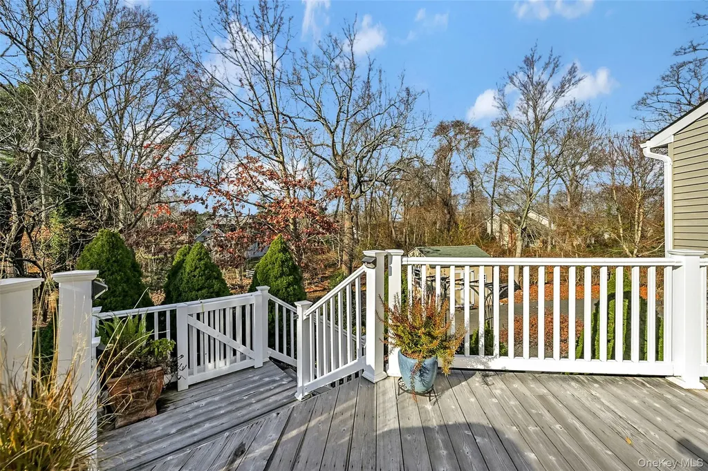 4 Apple Lane Wading River NY 11792