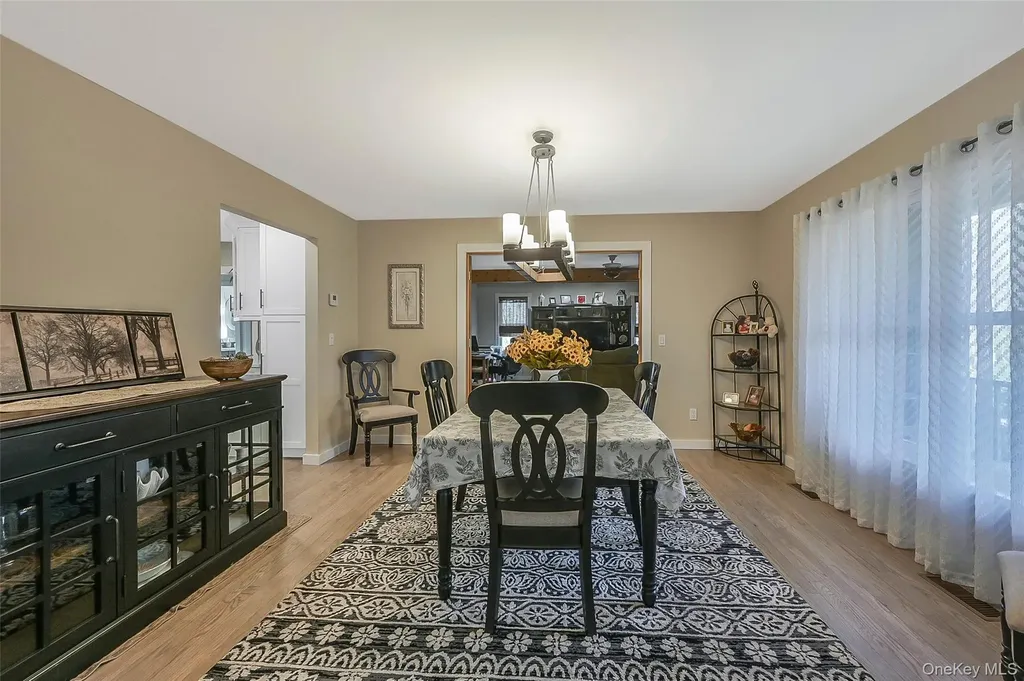 4 Apple Lane Wading River NY 11792