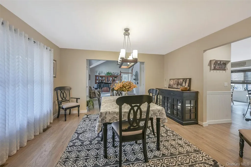 4 Apple Lane Wading River NY 11792