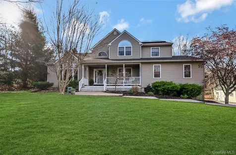 4 Apple Lane Wading River NY 11792