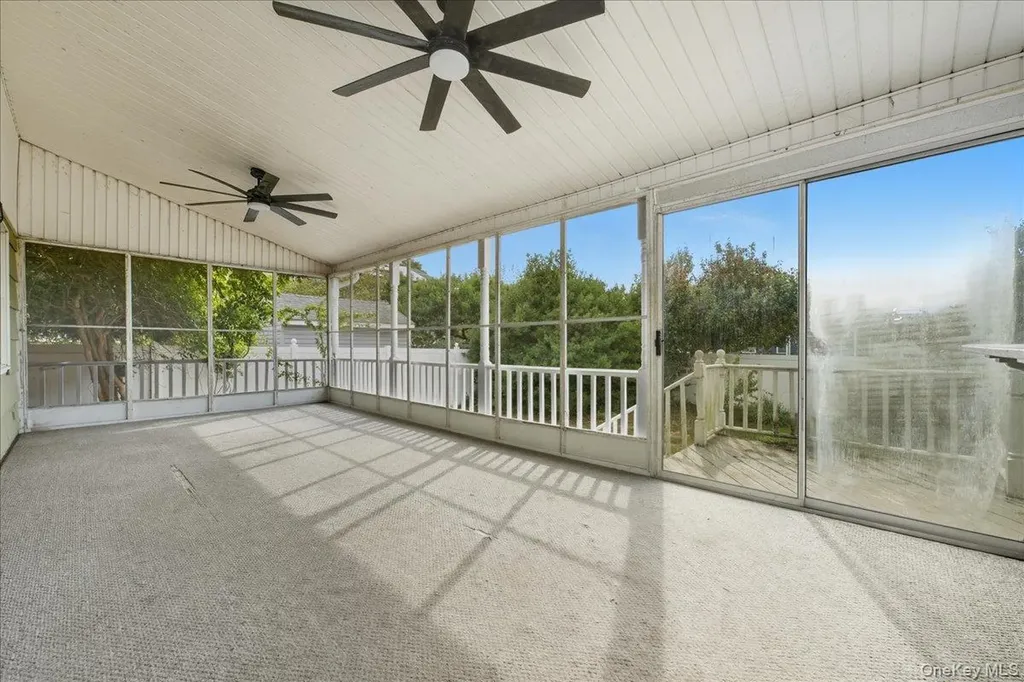 215 W Granada Avenue Lindenhurst NY 11757