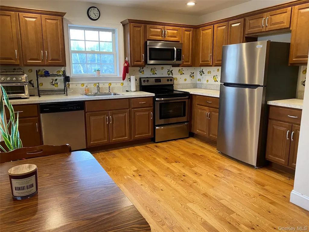 27 N Main Street Florida NY 10921