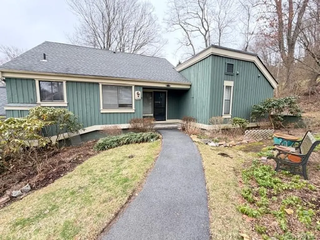 39 Heritage Hills Somers NY 10589