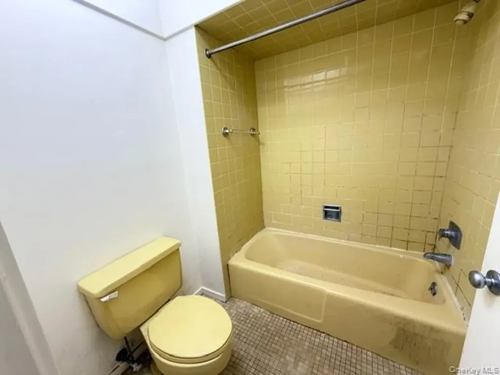 39 Heritage Hills Somers NY 10589