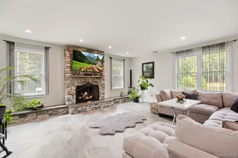 174 Webber Road Coxsackie NY 12051