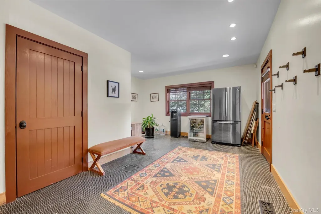 254 Adams Road Hewlett Harbor NY 11557