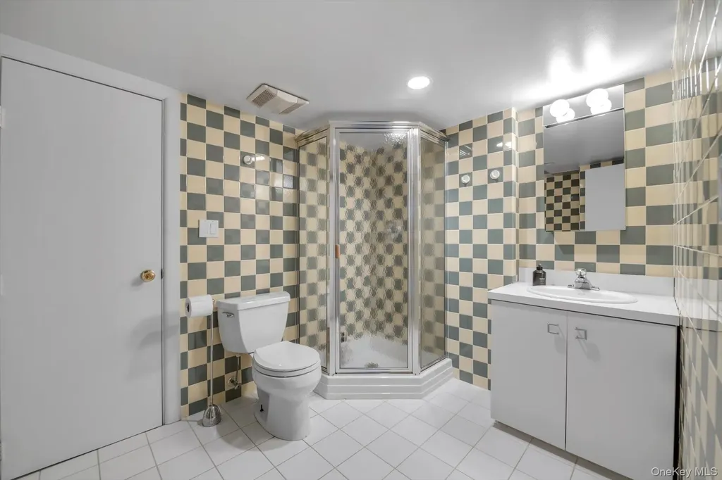 254 Adams Road Hewlett Harbor NY 11557