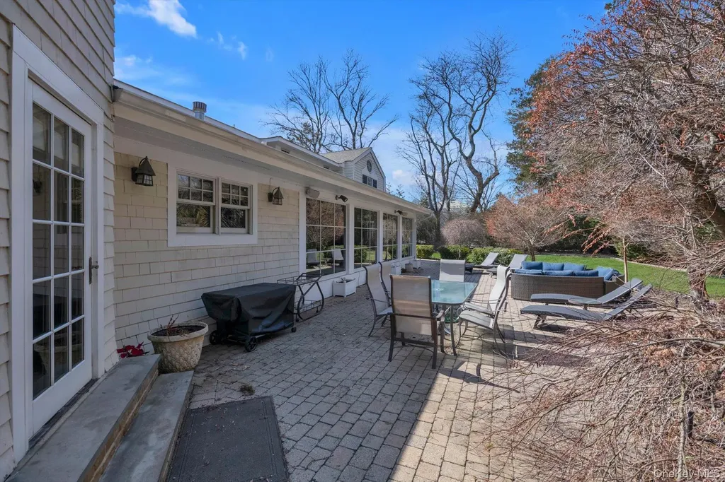 254 Adams Road Hewlett Harbor NY 11557
