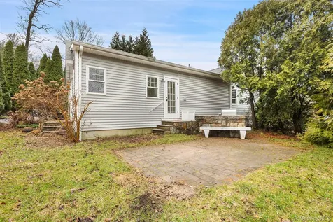 56 Huntville Road Katonah NY 10536